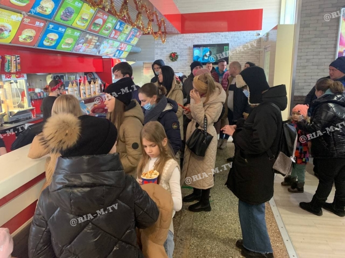 Жители Мелитополя штурмуют кинотеатры2
